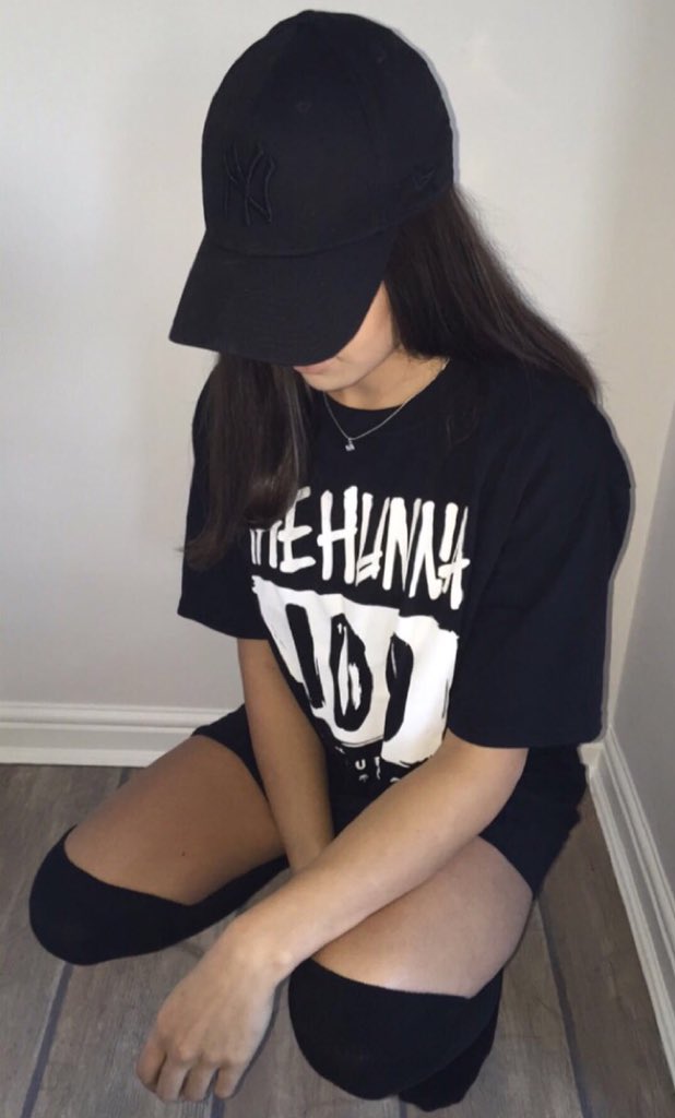 THEHUNNABAND's tweet image. Tour: Brighton, Bristol &amp;amp; Southampton left! Get yourself a tee when you come see us! Mia squaded this shit! #Boss 💥