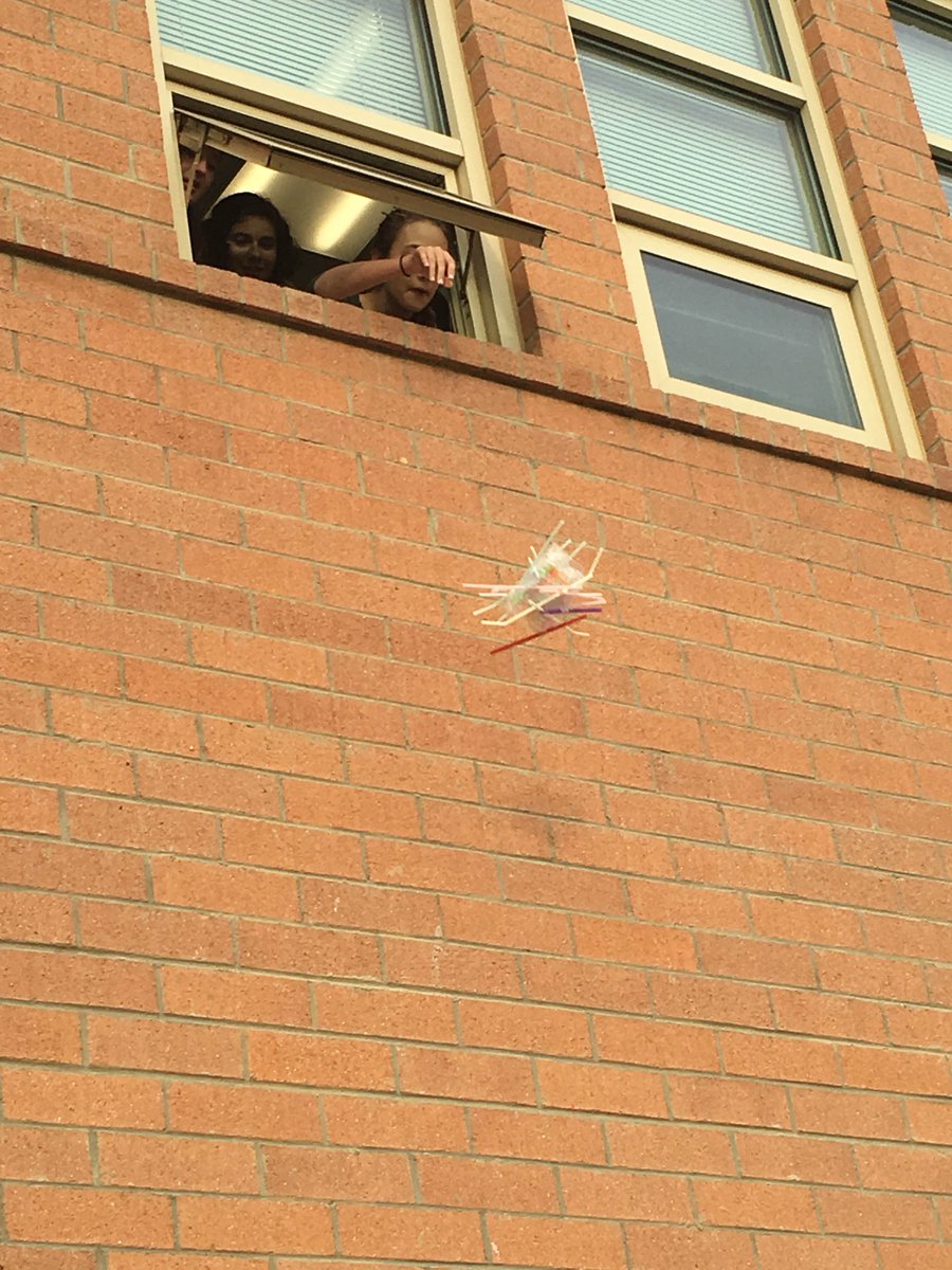 DJDSMrHay's tweet photo. Pictures from our 8th grade Science Egg Drop Challenge.  @denverjds #Scienceiscool https://t.co/LbK1ELyVxn
