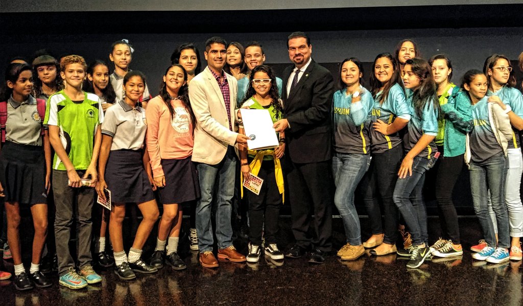 javrua's tweet photo. #DíadelInternet 2015 #InternetDayPR15 https://t.co/BwRXRisIlL
https://t.co/r9UFJgC8wC