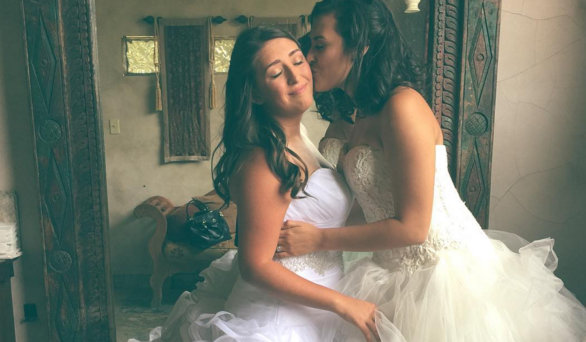 DIVAmagazine's tweet photo. These YouTubers got married and it was beautiful. 
https://t.co/M0c3MZmzuK https://t.co/scgLtLwXlJ