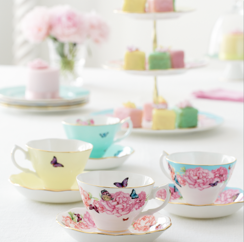 RoyalAlbert_UK's tweet photo. Choose #TeaWithMiranda @MirandaKerr for five minutes of calm, during your busy afternoon. https://t.co/jD9qymLujx https://t.co/OwqKSeno7y