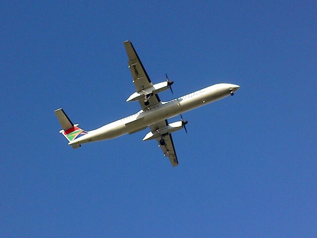grant_09927's tweet image. @julioairfire @AviacionEcuador @AviacionPhotos @AeroMundoMag @AyoraFernando #flySAExpress DHC Dash 8 Q-400 #ZS-NMO