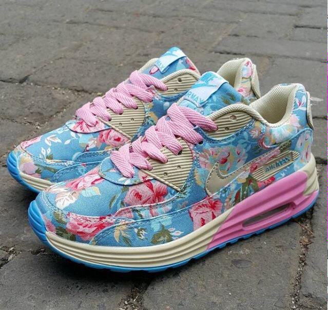 31olshop's tweet photo. Nike Airmax Floral Woman 37-40 IDR 250K https://t.co/DU8z6usMnz