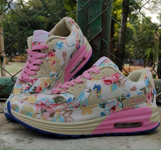 31olshop's tweet photo. Nike Airmax Floral Woman 37-40 IDR 250K https://t.co/DU8z6usMnz