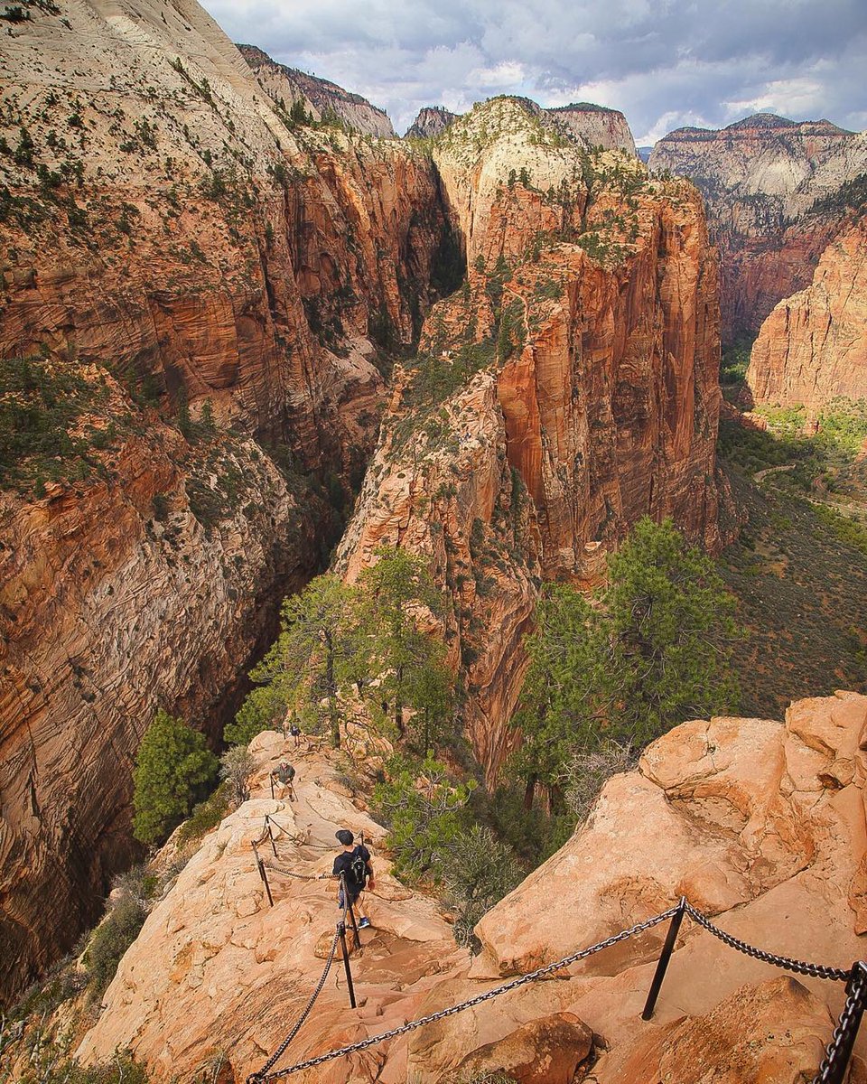 alienadv's tweet photo. It's called #angleslanding for a reason. #ttot #satisfaction photo credit: Nickpetephoto @climbing_pics https://t.co/54TWRjOWEz