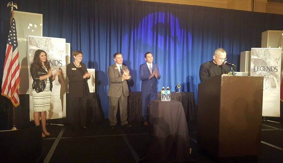 Menendez4Texas's tweet photo. .@southsachamber honored 5 heroes of South SA @ their Legends Gala https://t.co/CHoKi3XZLO #Menendez4TX #Legends2015 https://t.co/PuuxtBTKwW