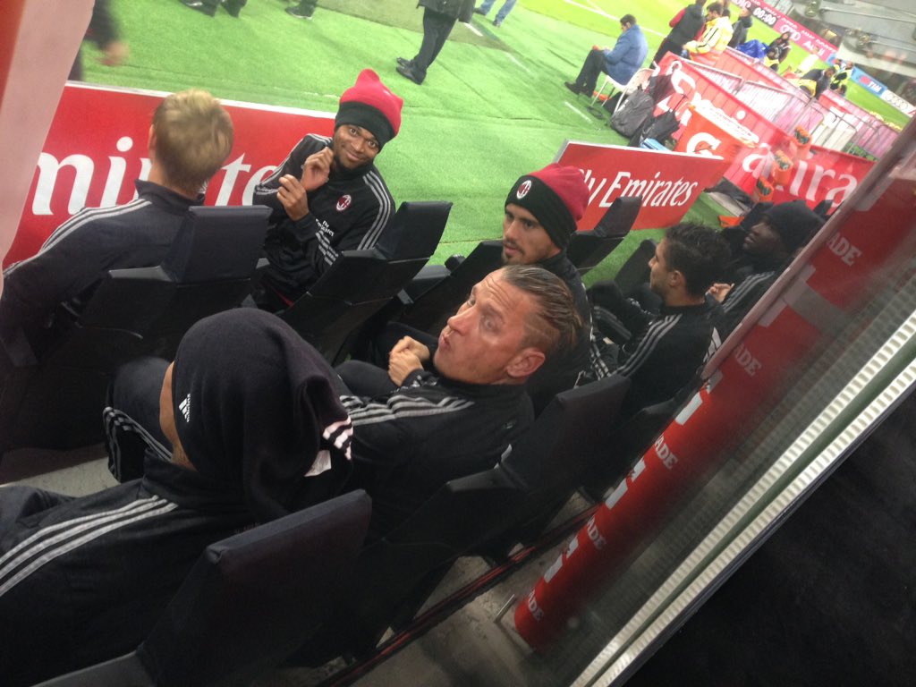 marco5891's tweet photo. MatchDay
#work #acmilan #weareacmilan #insideacmilan #SerieATIM https://t.co/uzkQBgkQ8y