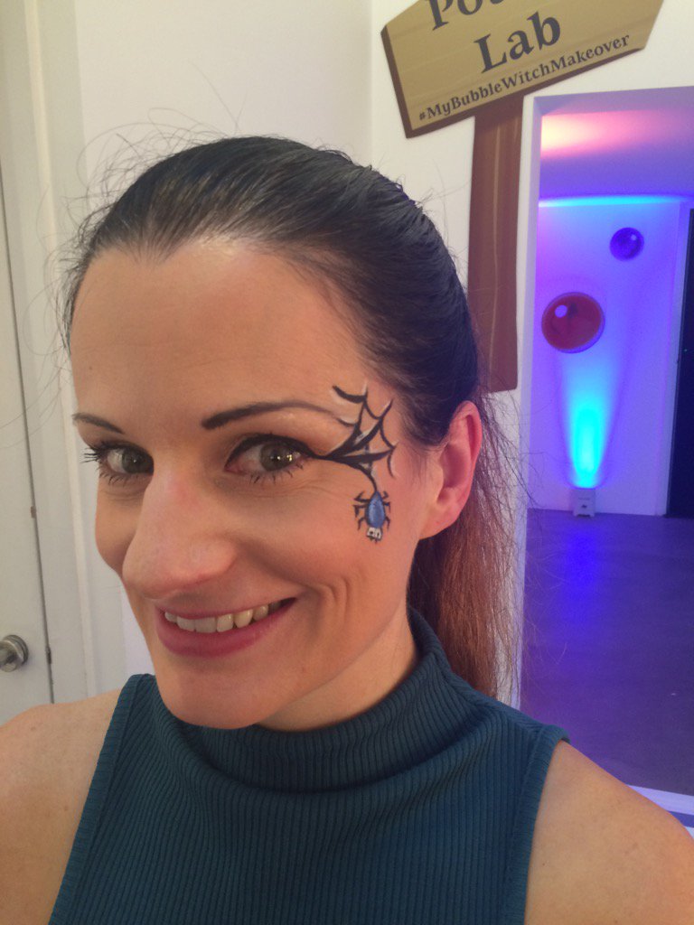 Looking good <a href="/sallyplant/">sallyplant</a> make up courtesy of @BubbleWitchSaga Magic School on Greek St #MyBubbleWitchMakeover