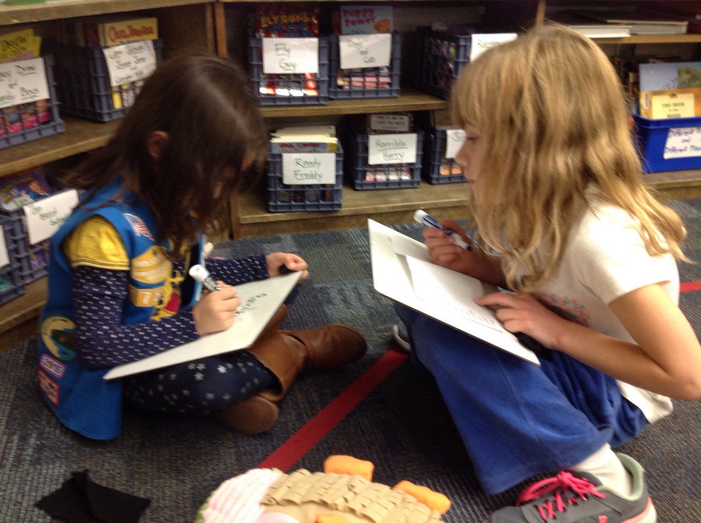 BrindaMarianne's tweet image. Practicing high frequency words and spelling chunks with a partner. #makepracticefun