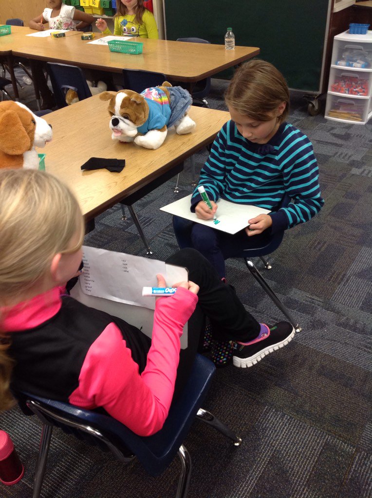 BrindaMarianne's tweet image. Practicing high frequency words and spelling chunks with a partner. #makepracticefun