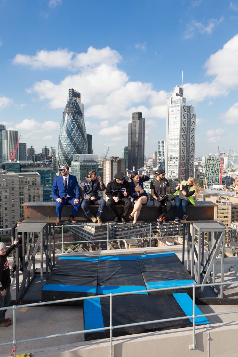 samsungbusiness's tweet photo. Take a peak behind the scenes of our Samsung Business photoshoot #SamsungFuture https://t.co/UMODf8ubj5