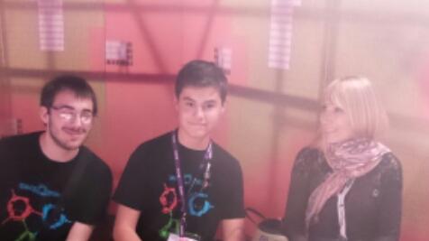 Space_Origin's tweet photo. Heureusement que nos chers membres ont leurs tee shirt ! cc @ZedDev @ActarusLePrince #pgw #spaceorigin https://t.co/N4ZJl0M2Bt