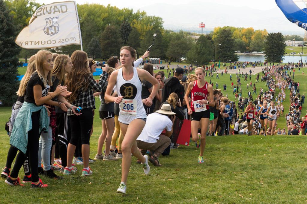 RunningTimesHS's tweet photo. Utah's state champ, Courtney Wayment, emergers as a national contender: https://t.co/WV8zgBKxca https://t.co/RQ0niZgjA3