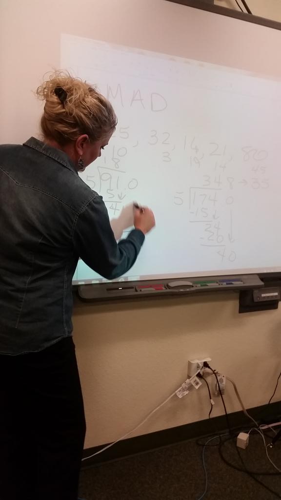 kellyeannie's tweet image. Mind-blown #MAD #problemsolvingstrategy w/Mrs Brandenburg @lathanwalkerjh