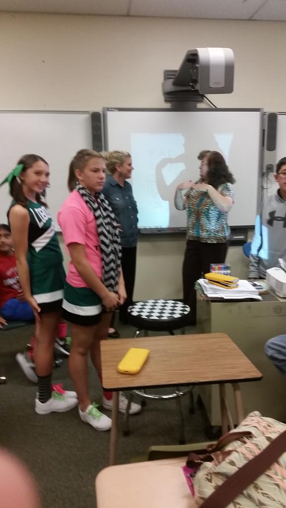 kellyeannie's tweet image. Mind-blown #MAD #problemsolvingstrategy w/Mrs Brandenburg @lathanwalkerjh