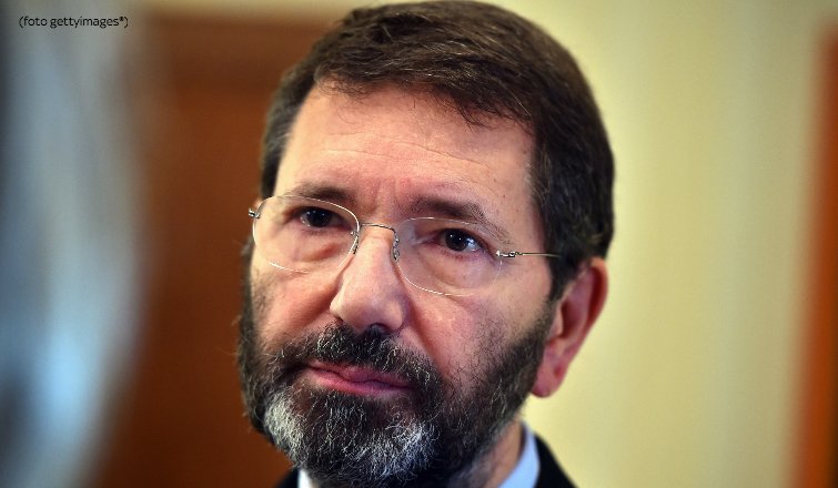 SkyTG24's tweet photo. Ignazio Marino ha ritirato le dimissioni e le conseguenze sono state immediate:  https://t.co/8VB6SJ3n3i https://t.co/xhwrNLNY65