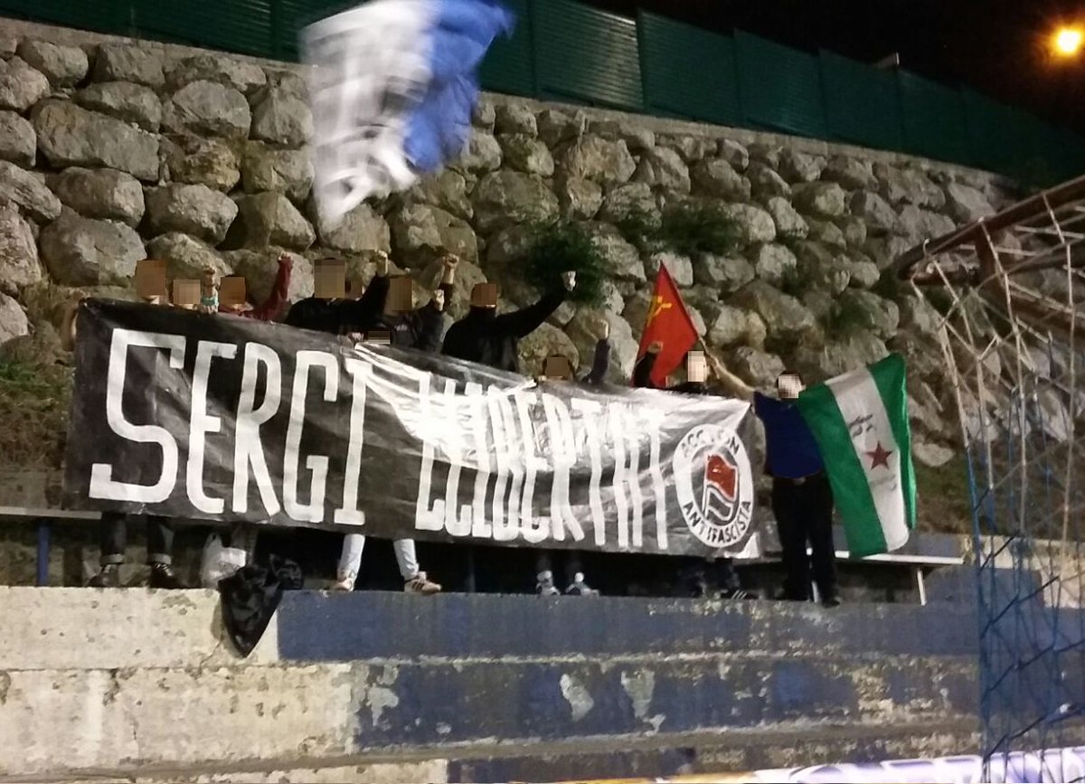 UltrasErandio's tweet photo. Ayer en el trofeo del centenario contra el Bilbao Athletic pedimos alto y claro SERGI LLIBERTAT!!!
#SergiAske https://t.co/XNHXyLDH58