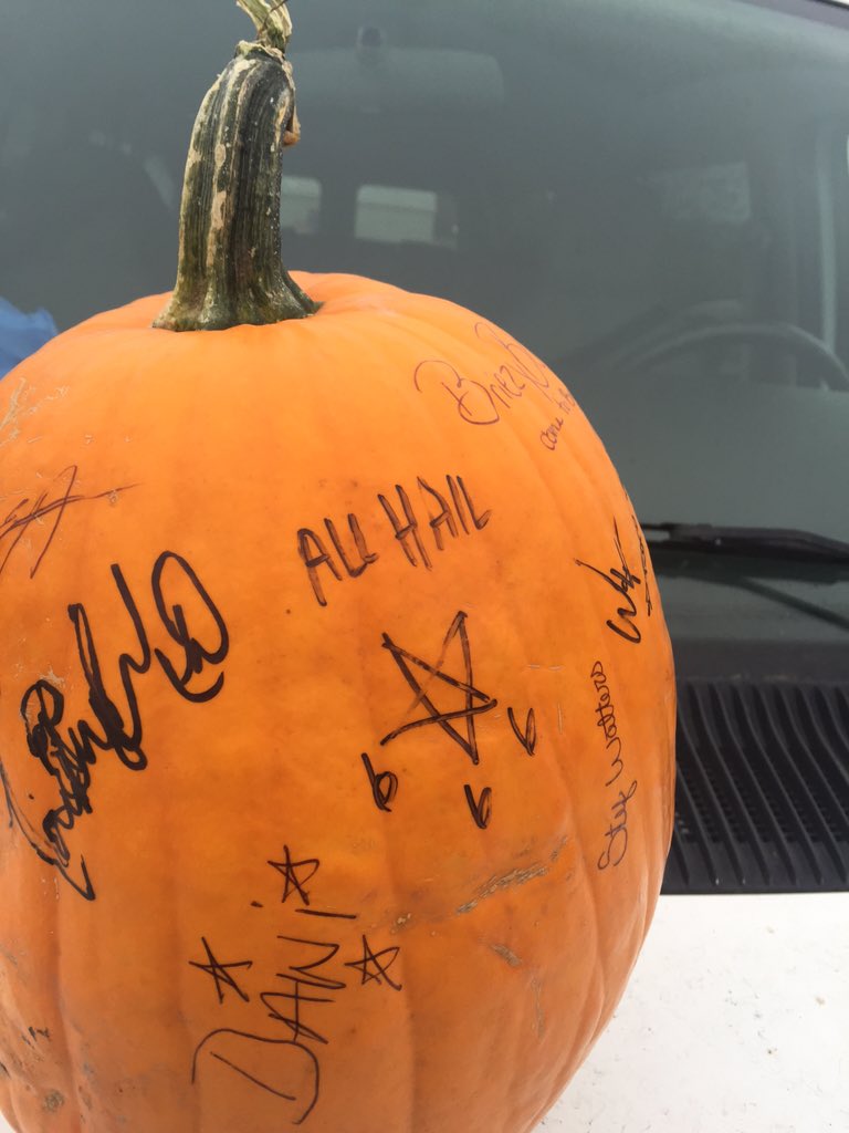 thestonefoxes's tweet photo. Inscribe your name for all eternity on the tour pumpkin tonight in Chicago at @Schubas #satan #devilstuff https://t.co/9v8IArTiYp