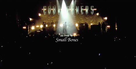 _ljallen's tweet image. Watching this video just brought back so many great memories. Heaton park was a top gig ❤️ #courteeners #smallbones