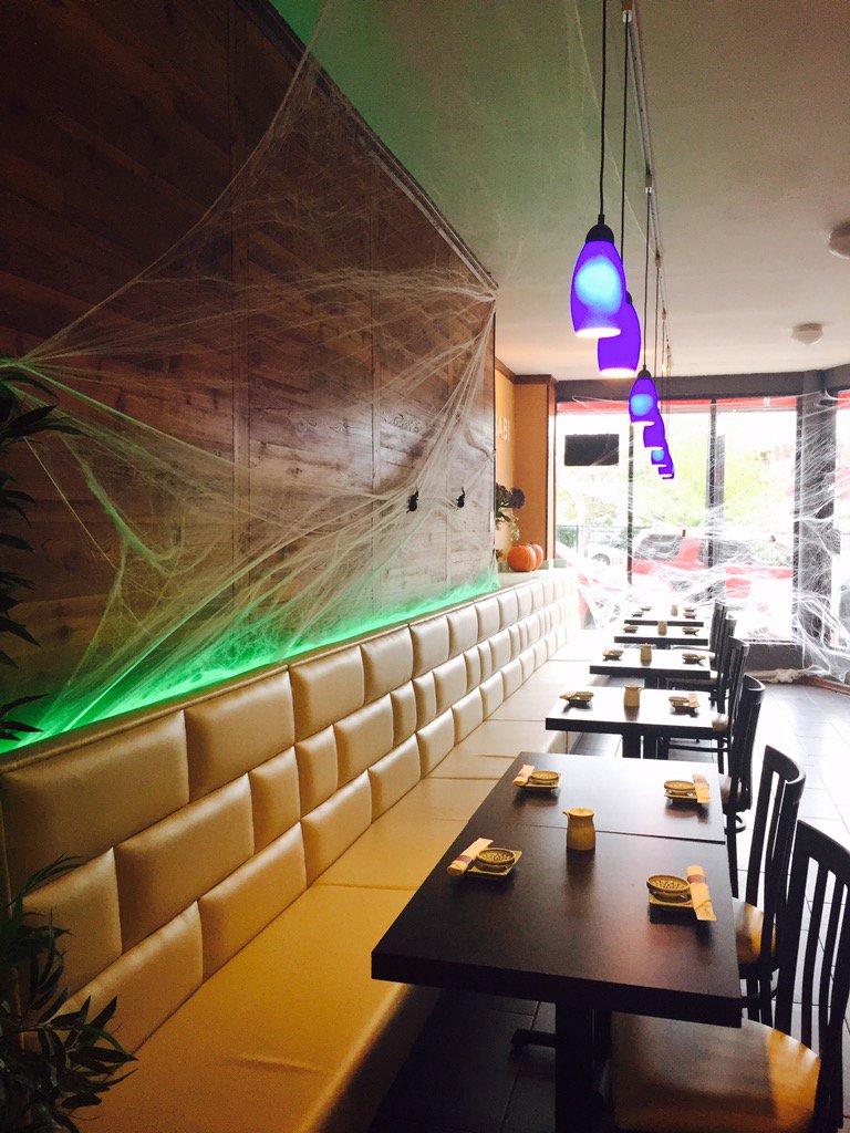WabiSabichicago's tweet photo. Happy Halloween! New Orange Ramen(Cheese Ramen) have a good holiday !
#Halloween #AlbanyPark #cheeseramen https://t.co/kv8lhVsEoA