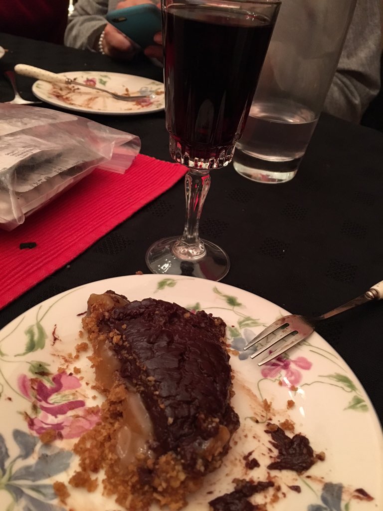 mottymum's tweet photo. Chocolate salted caramel torte goes perfectly with #Siromet #SunWine from @TrailblazinWine https://t.co/PXdXi3M8Od