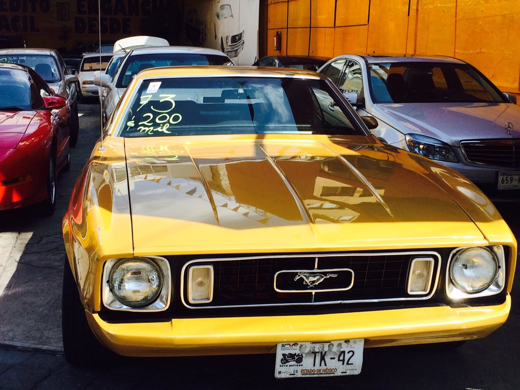 AutosReforma's tweet photo. Llévate este hermoso Mustang amarillo o el Mazda rojo 
Excelentes planes de pago 
@eje_universidad 
@La_Portales https://t.co/1VLiWKwVcj