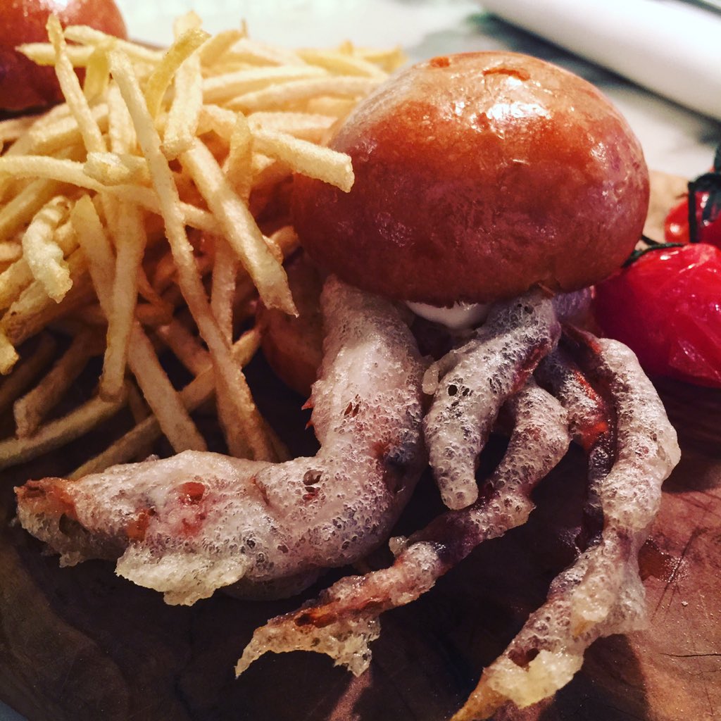 AldoZilli's tweet image. Our new mini soft shell Crab #burgers @SC_Cicchetti #sopopular #TastyThursday