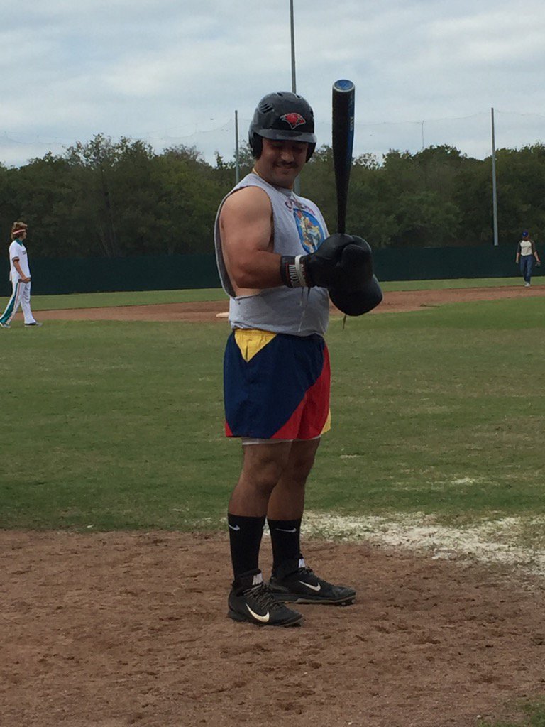 UIWBaseball's tweet photo. Julio Cesar Chavez on deck for #UIWbaseball #retired #newweightclass https://t.co/GL1x62gDTD