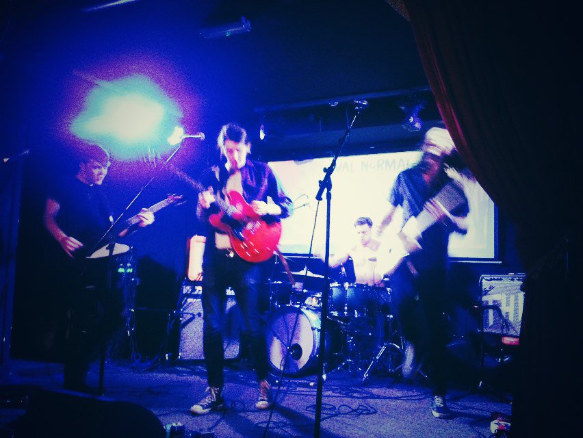 GoldenPlec's tweet photo. It's faaaaackin' @TravisOaksBand starting quietly....... Yea....... Quiet. #GoldenBeck https://t.co/wZU0OFfdvT