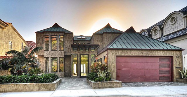 KateOCRealtor's tweet image. #OceanFront steps from the #sand! #DanaPoint #home #forlease. #BreakersIsle. $35k/month. #orangecounty #realtor