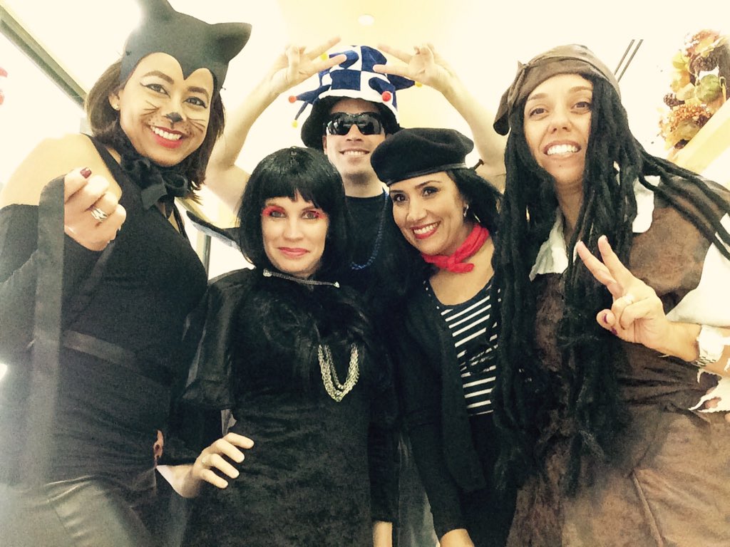 GroveDentist's tweet photo. #HappyHalloween from my team and from @deRoodeortho  #MiamiDentists https://t.co/AF17m1NQuG