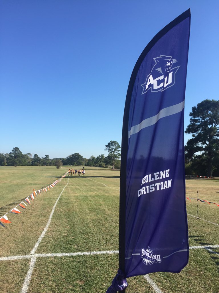 Our teams have arrived for their pre-raceday workout. Beautiful weather &amp; a great looking course! #ACUXC #GoWildcats