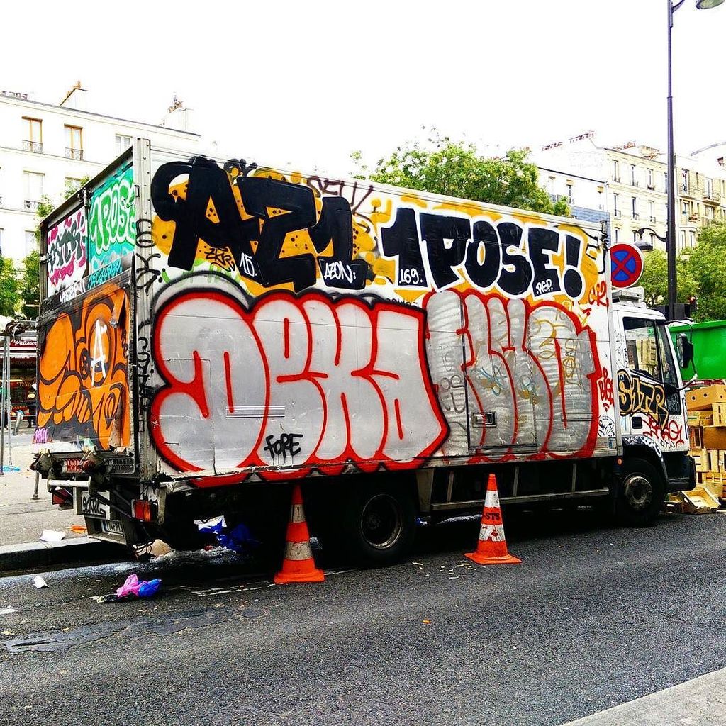 StArtEverywhere's tweet photo. Graffiti truck in Paris by #1POSE @dexa_ko #DEXA
#streetart #streetartparis #parisstreetart #parisgraffiti #graffi… https://t.co/jhjiqADXtO