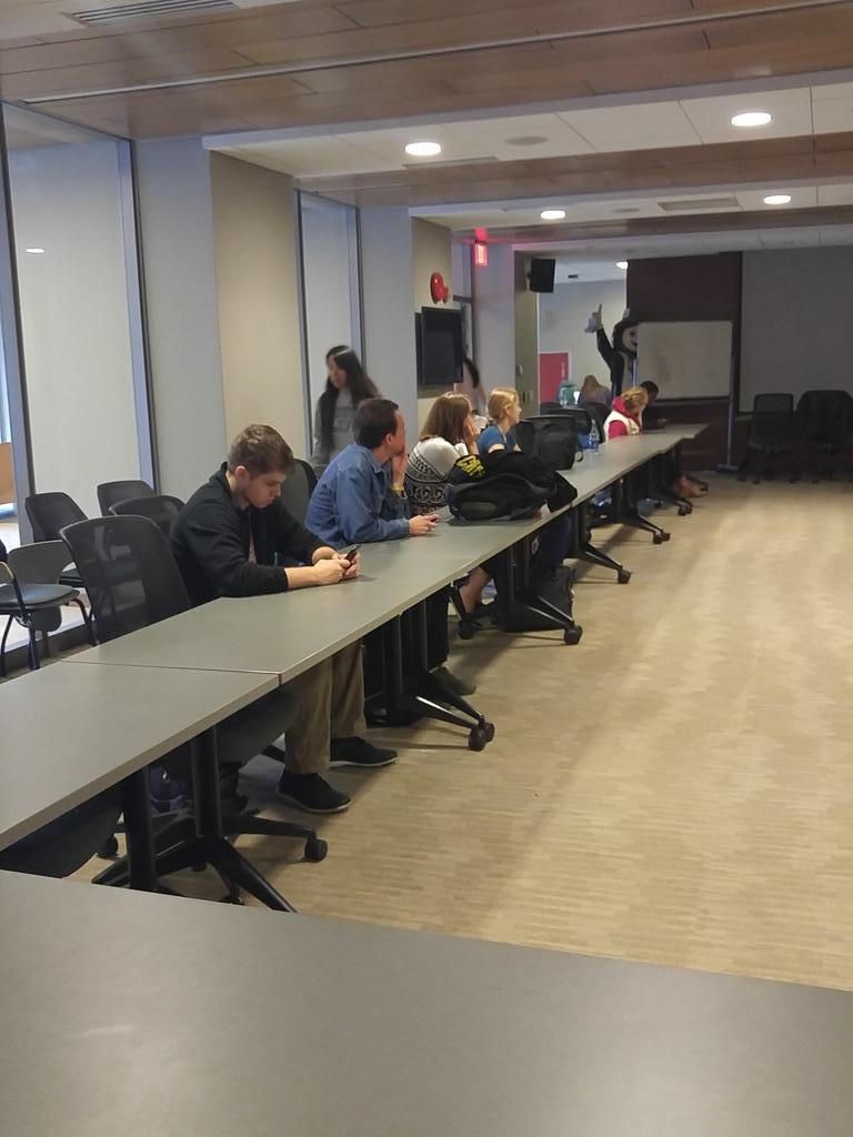 CassidyRausch's tweet photo. Extra credit please (says half the class) #osunewsspecial https://t.co/AaarfRFdqL