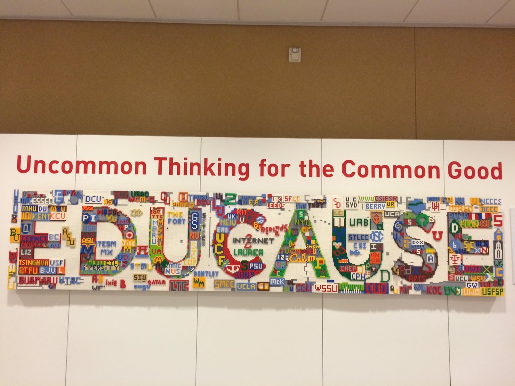 bolyders's tweet photo. #ucsyd på educause https://t.co/tWVjLKw65I