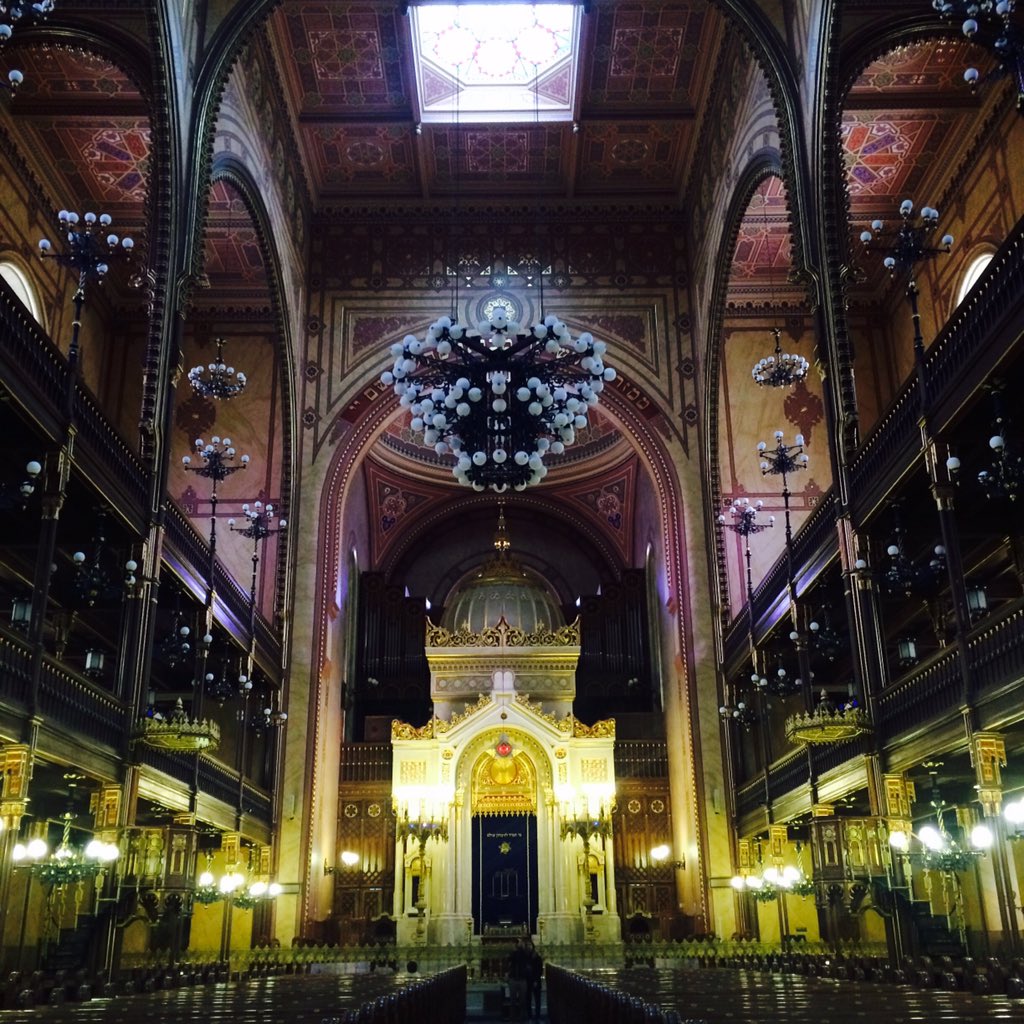 OGSEllen's tweet photo. Budapest, Hungary https://t.co/P9vIqEPWes