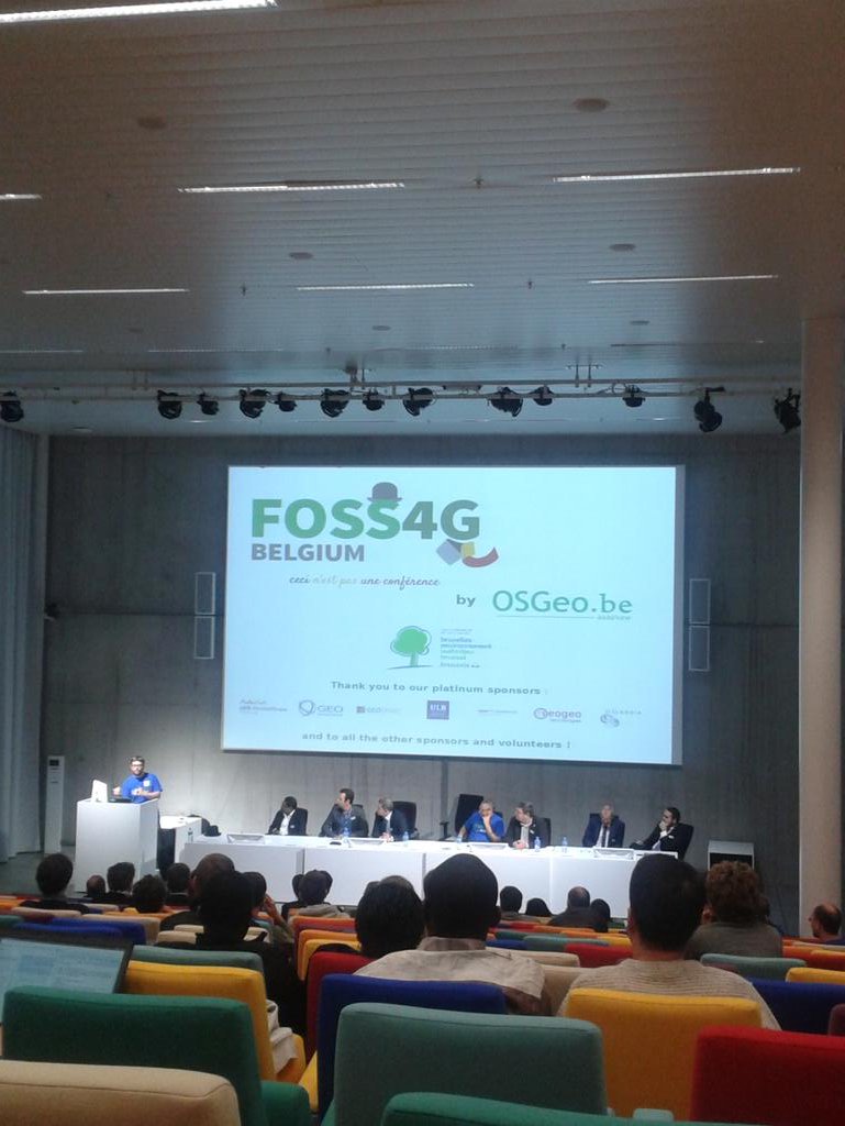mapserving's tweet image. great pic! RT @mypoppy_eu: #foss4gbe is up. Thanks @osgeobe for this great event !