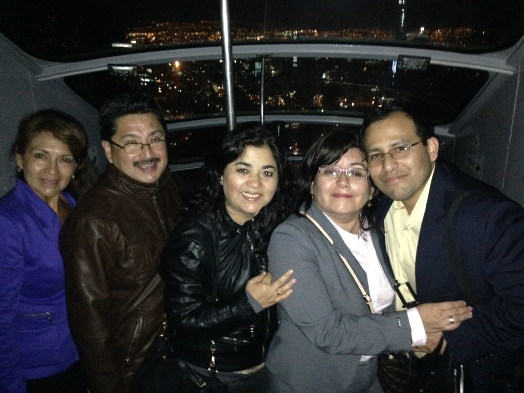 rtejedav's tweet photo. En el teleférico de Monserrate Bogotá https://t.co/6MPkvqxdrf