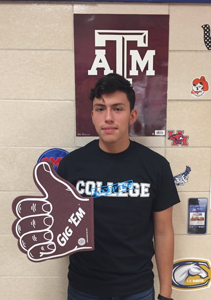 RayburnU's tweet photo. Congrats Samuel- Texas A&amp;M #GigEm https://t.co/salk90tZl2