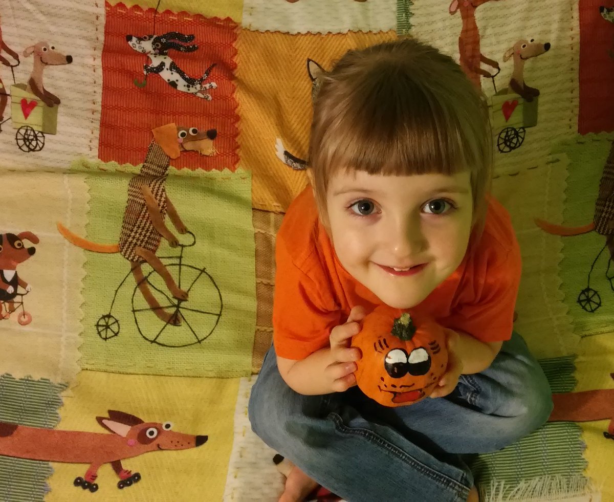 MadraMama's tweet photo. Czy Halloween przyjęło się w Waszych domach? https://t.co/XEy28MLlOY