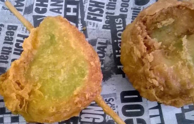BuzzFeedScots's tweet photo. Quiz: Can You Guess What These British Foods Were Before They Were Deep-Fried? https://t.co/sMDDTa1hYX https://t.co/rnWFkvTSh1