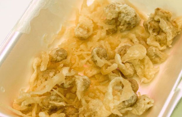 BuzzFeedScots's tweet photo. Quiz: Can You Guess What These British Foods Were Before They Were Deep-Fried? https://t.co/sMDDTa1hYX https://t.co/rnWFkvTSh1