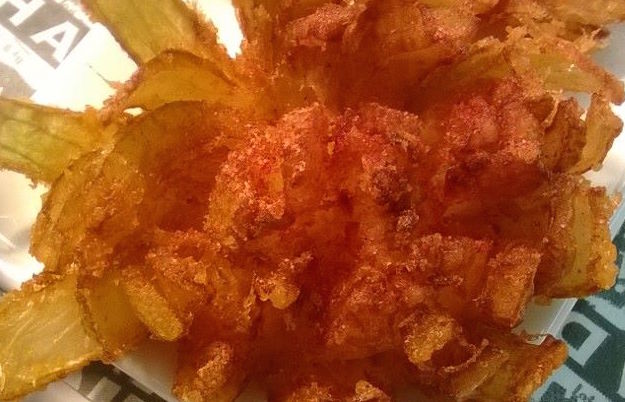 BuzzFeedScots's tweet photo. Quiz: Can You Guess What These British Foods Were Before They Were Deep-Fried? https://t.co/sMDDTa1hYX https://t.co/rnWFkvTSh1
