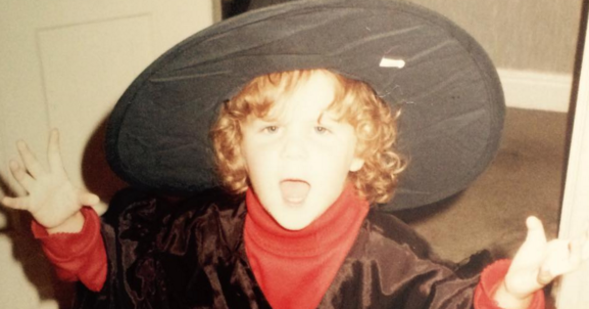 HuffPost's tweet photo. Amy Schumer made a very cute child-witch https://t.co/9jH0J55Npt https://t.co/1fgnQXcOFM