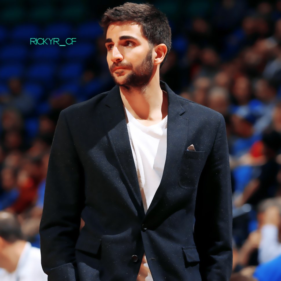 RickyR_CF's tweet photo. @rickyrubio9 wasting class and style in a game of @Timberwolves https://t.co/0SOBdPahVy