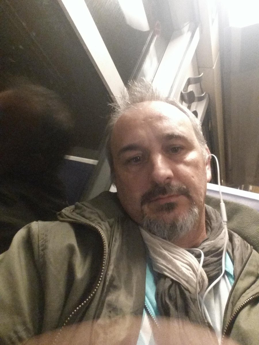ArnoLabre's tweet photo. @Natachaandreani tu vois question time #demontrain https://t.co/ODwZJApTWe