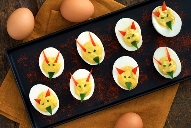 TaraNoland's tweet photo. Try these cute yet evil DEVIL EGGS for #Halloween this Saturday!! https://t.co/v7jW4Y2iap @eggsoeufs #CanadianEggs https://t.co/59u9rvQuKA