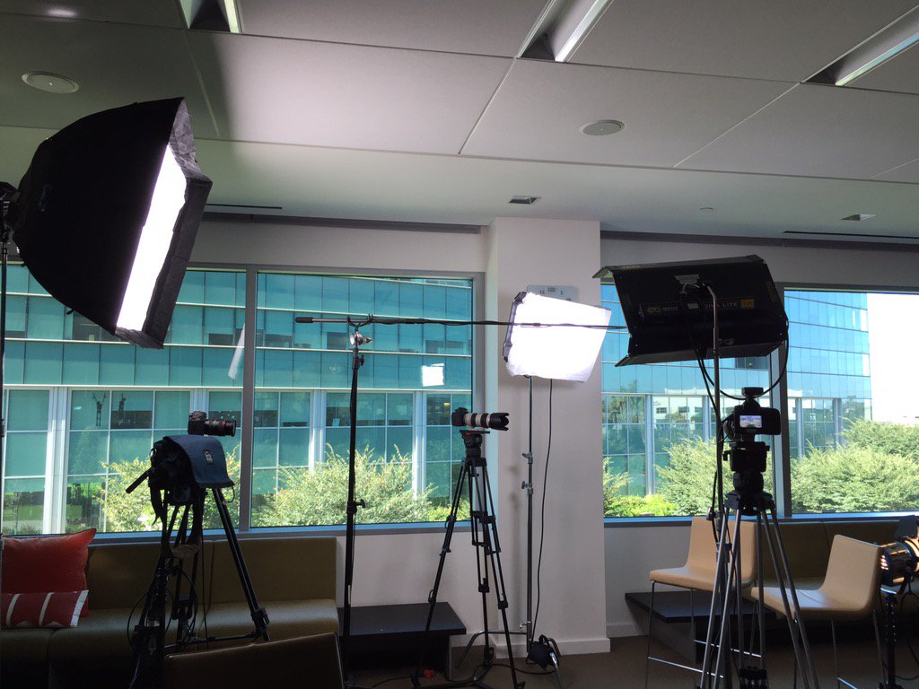 scottshimo's tweet photo. Getting ready for a video shoot 😵 #notnervous #IPstorage #maybealittlenervous https://t.co/svEGIbUzur