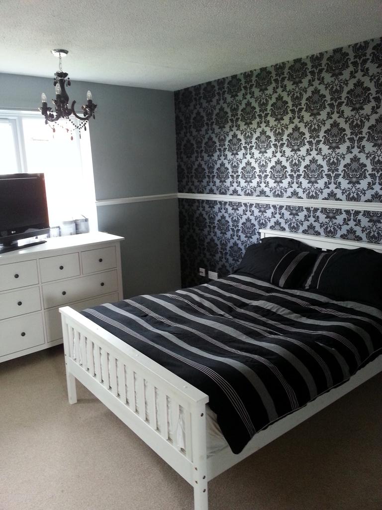 SmaltoUK's tweet photo. Master bedroom decoration complete. #silverblack #wallpaper #dovegrey #stonestaffordshire https://t.co/8rwtDGV7XM