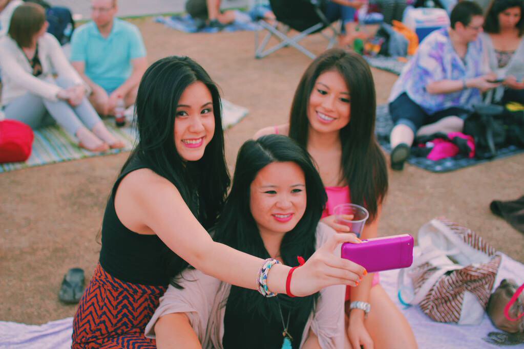 #RETWEET if you are coming to #DecksInThePark tonight! RSVP: bit.ly/DecksHalloween…